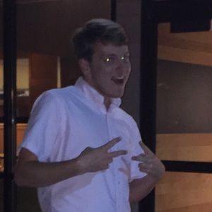 Meet your Posher, Evan