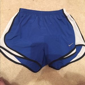NIKE ATHLETIC SHORTS