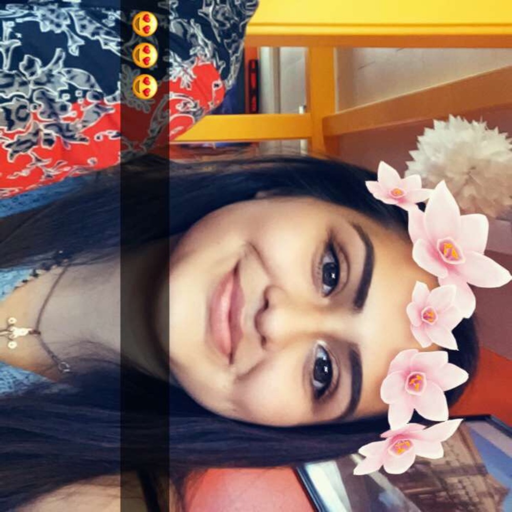 Meet your Posher, Elena