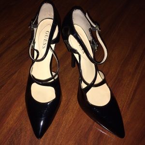 Guess Patent Leather Pumps 🖤👠