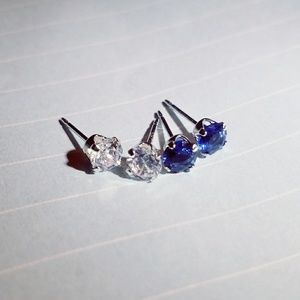 Topaz Stud Set - Blue and White