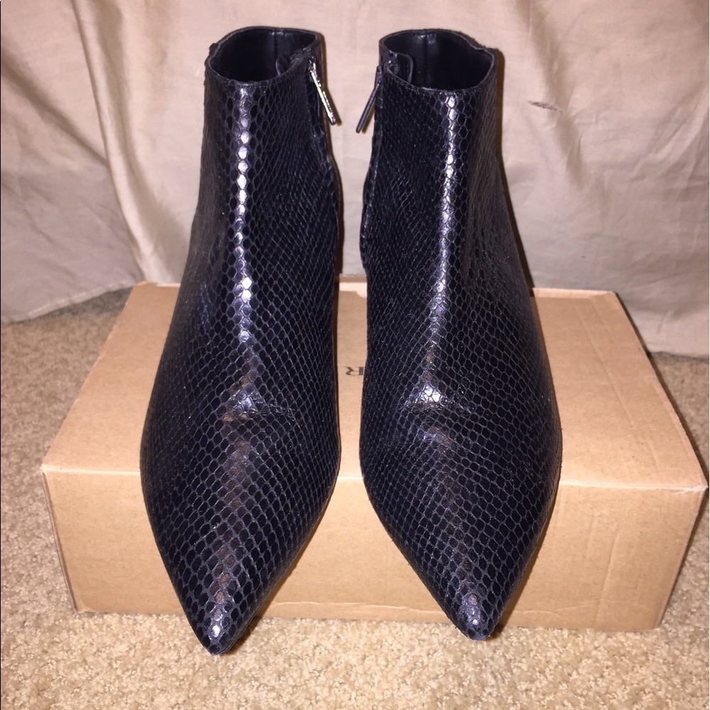 Zara black snakeskin leather ankle boots 40