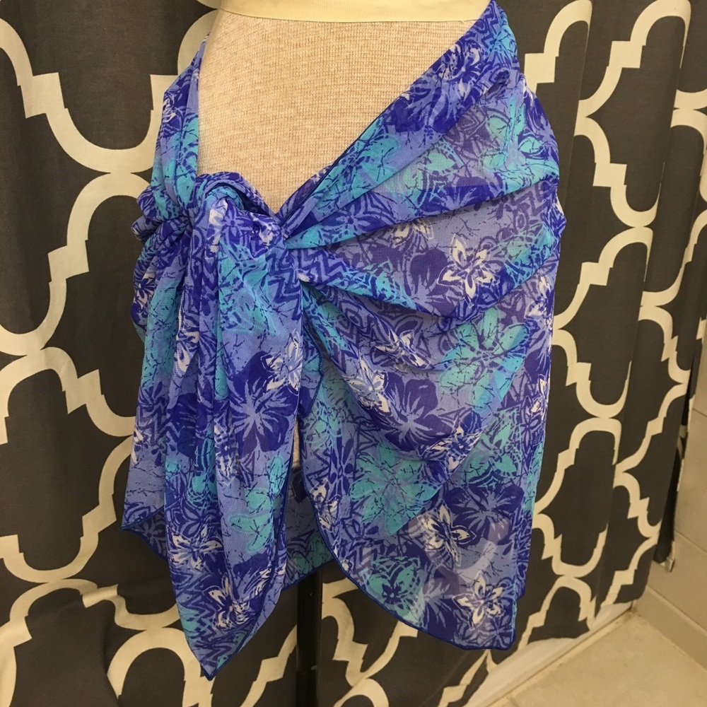 NWT-blue tropic print Maternity swimsuit sarong