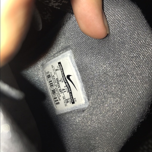 Great Condition Basketball Shoes (O2O) - Picture 5 of 6