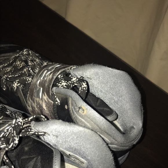 Great Condition Basketball Shoes (O2O) - Picture 6 of 6