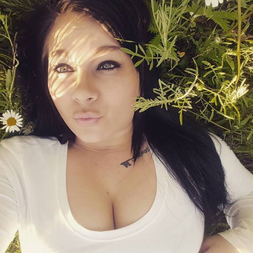 Meet your Posher, Makayla