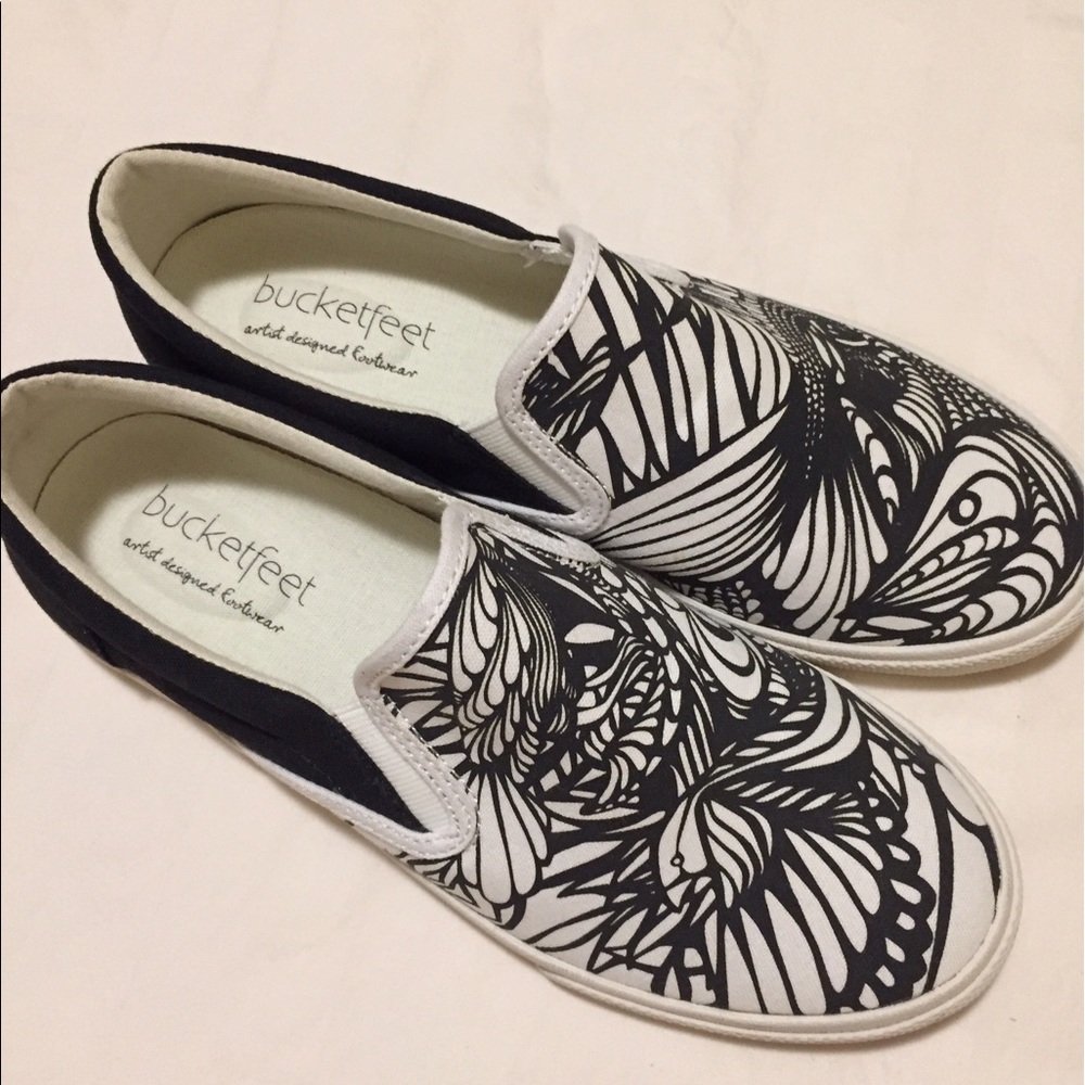Bucketfeet slip on shoes