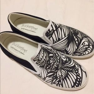 Bucketfeet slip on shoes