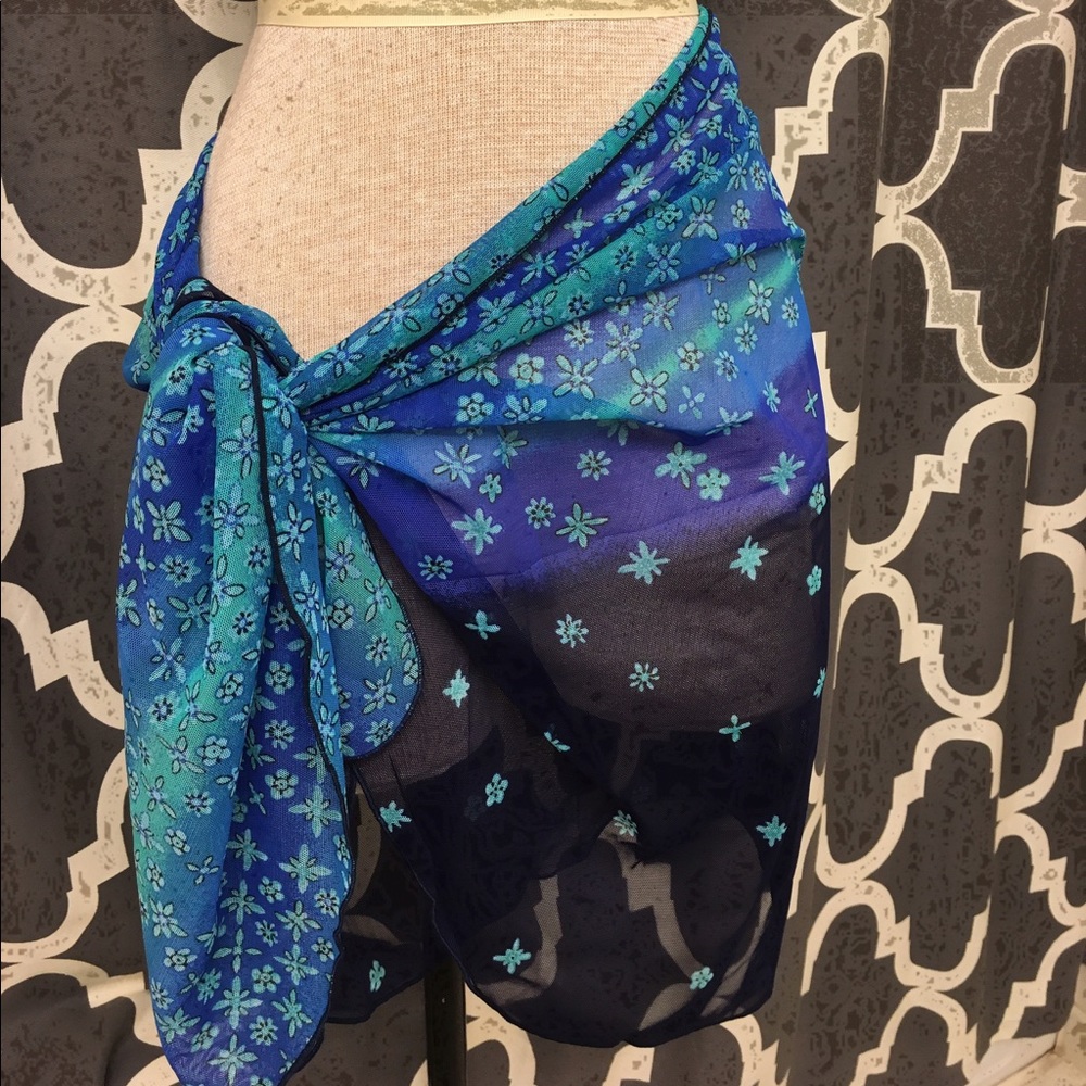 NWT - blue print Maternity swimsuit sarong