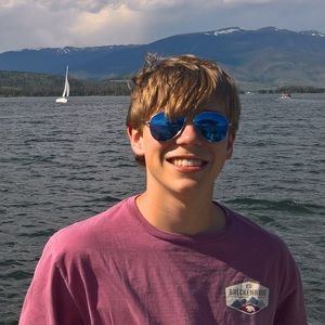 Meet your Posher, Logan