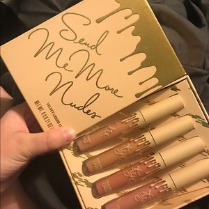 Kylie Summer velvet lip kit!