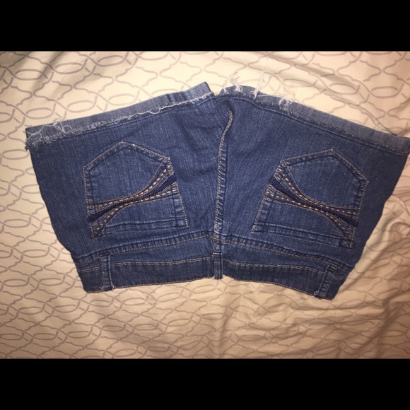 Shorts - Picture 3 of 3