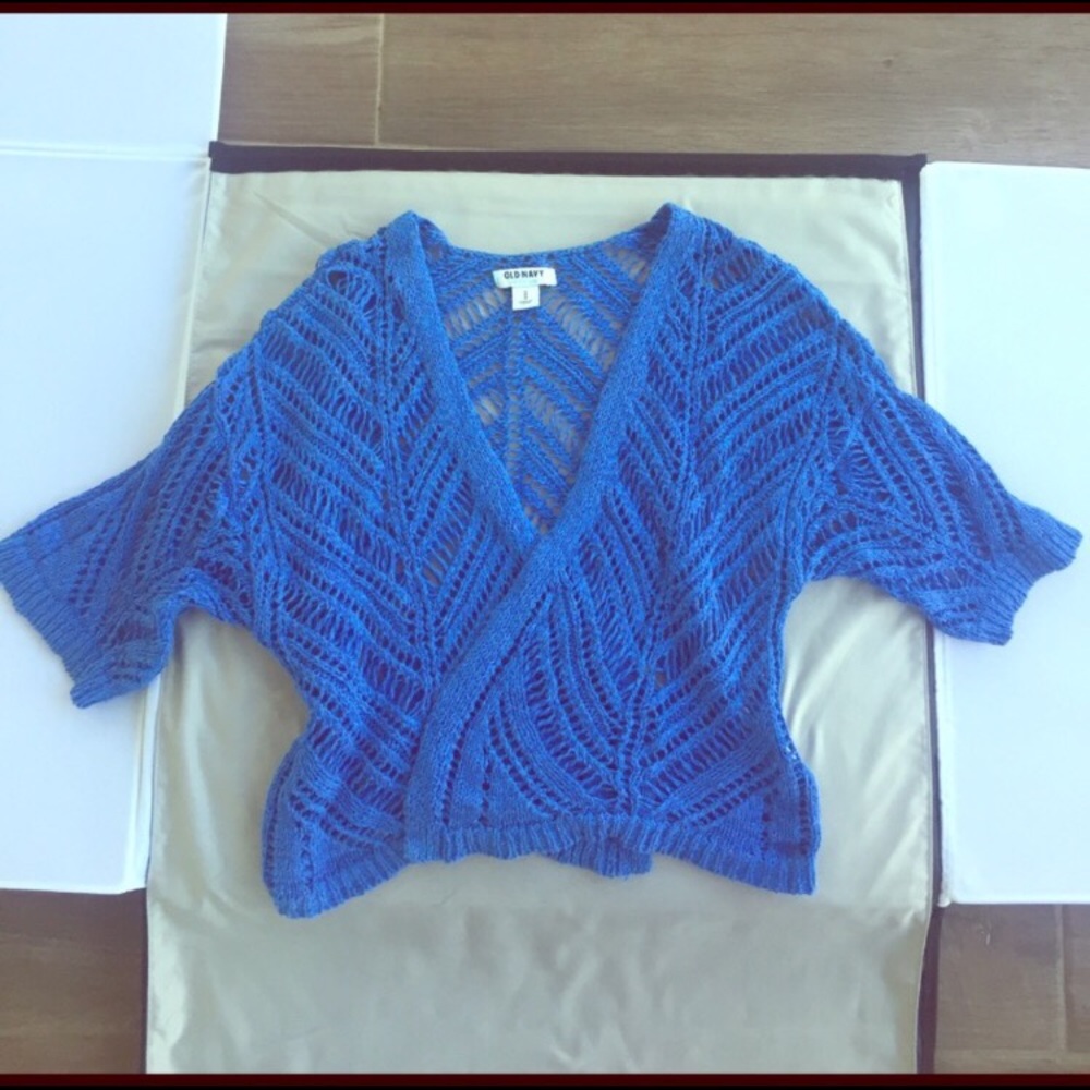 Blue shrug