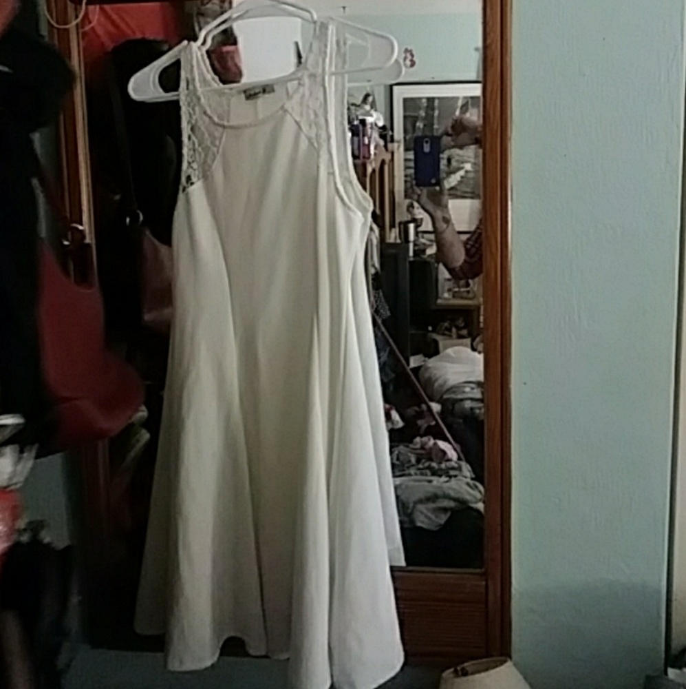 White lacey Aiden y dress size Large