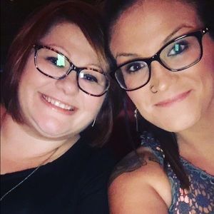 Meet your Posher, Leslie