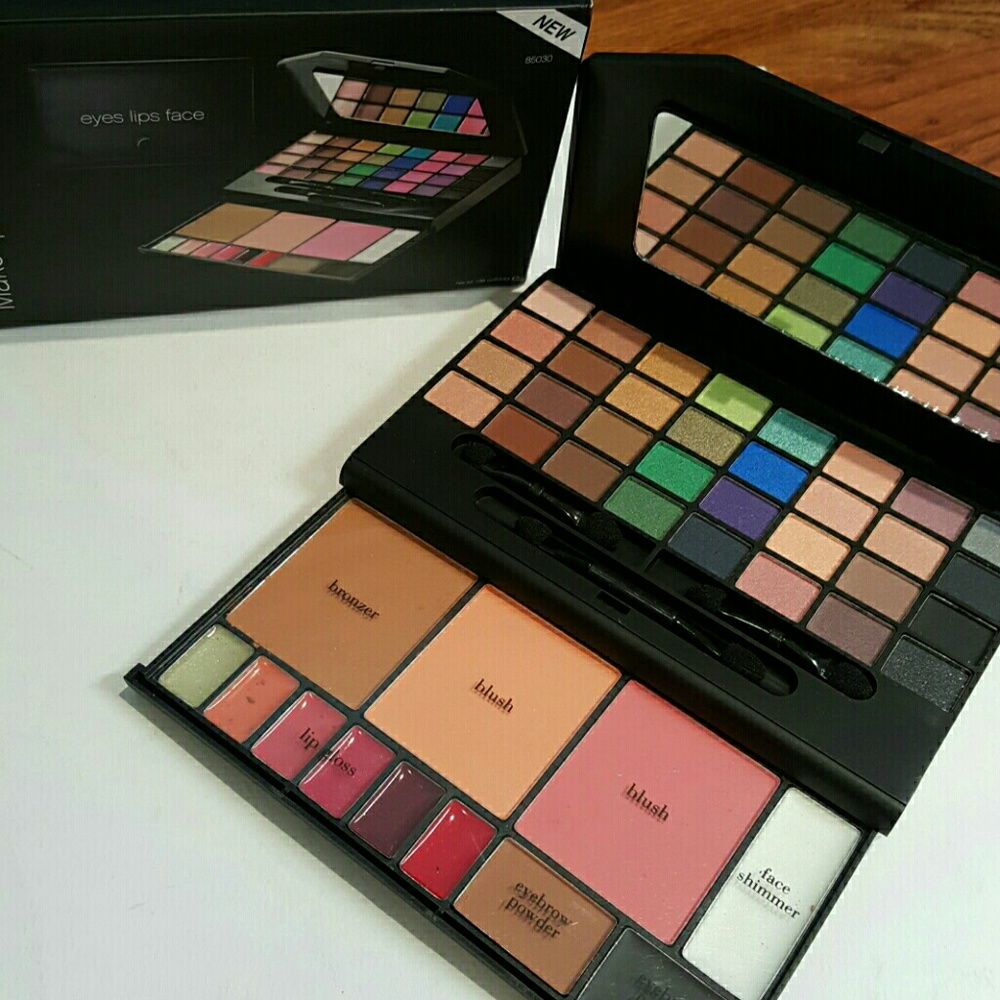 Travel Make up clutch