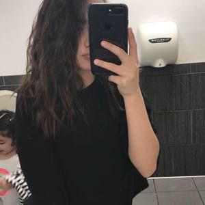 Meet your Posher, Nayeli