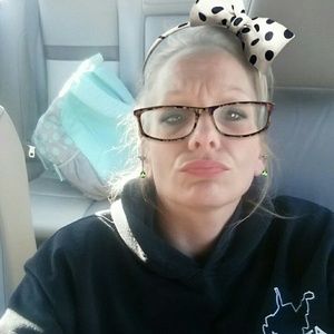 Meet your Posher, Robin