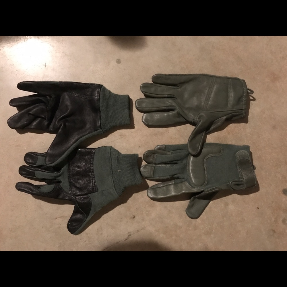 Shooting gloves