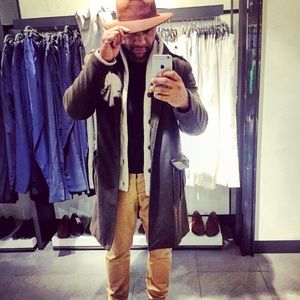 Meet your Posher, Jonathan