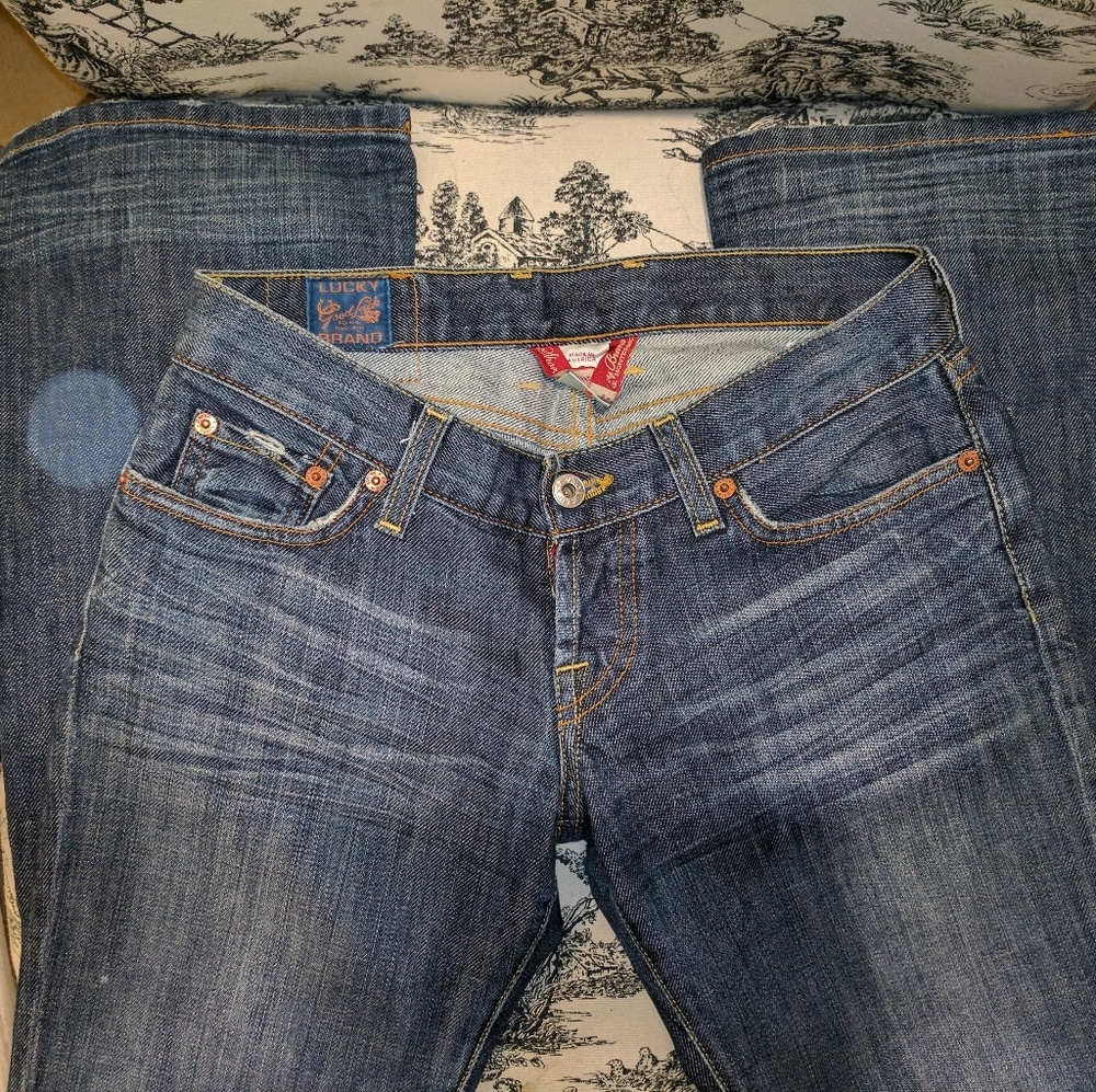 Lucky Brand Vintage wash bootcut 26 short