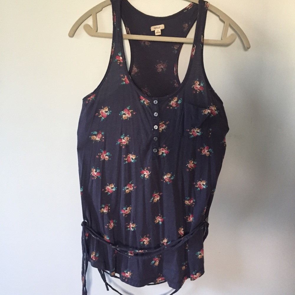 Navy and floral Aerie summer tank top with belt