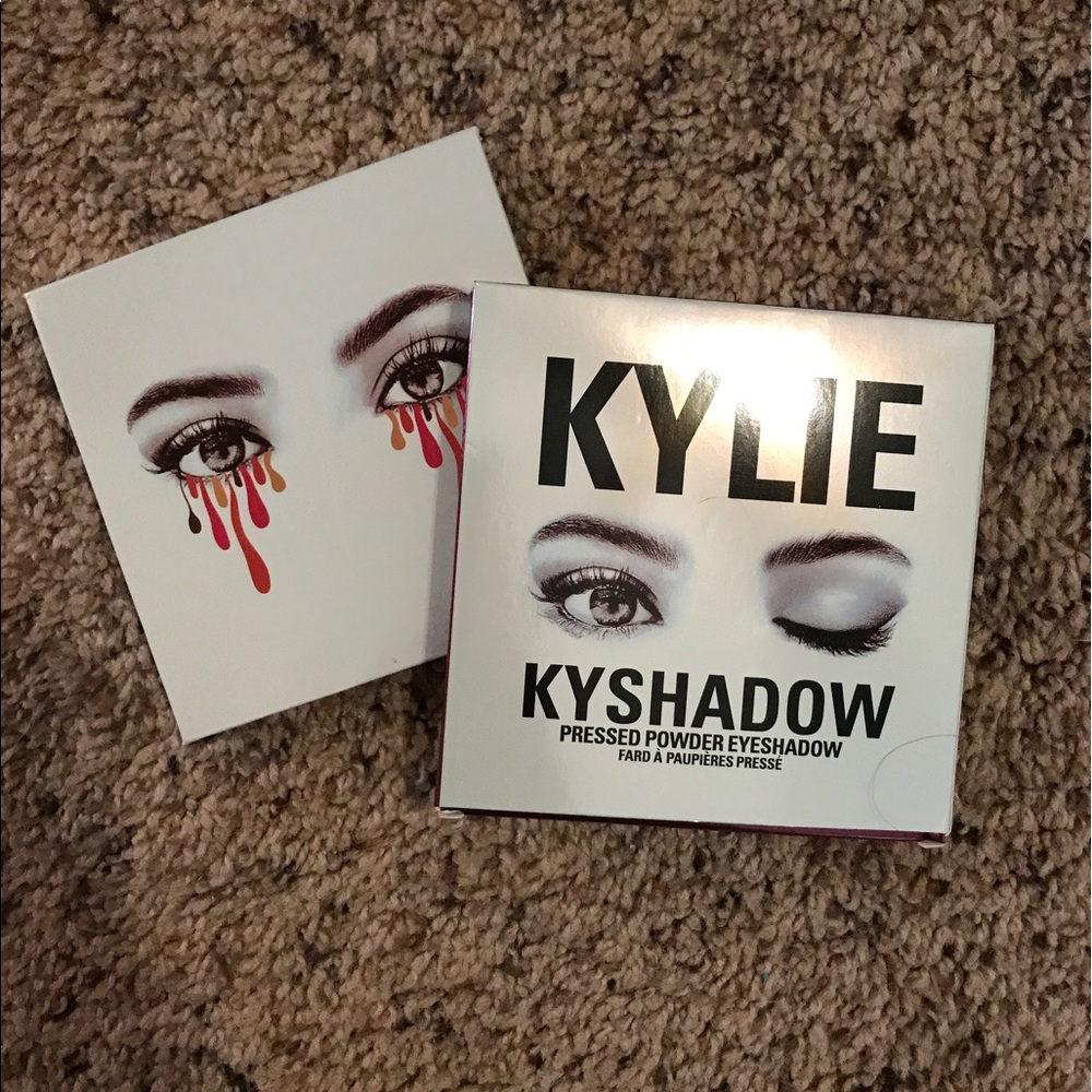 KyShadow Burgundy Palette