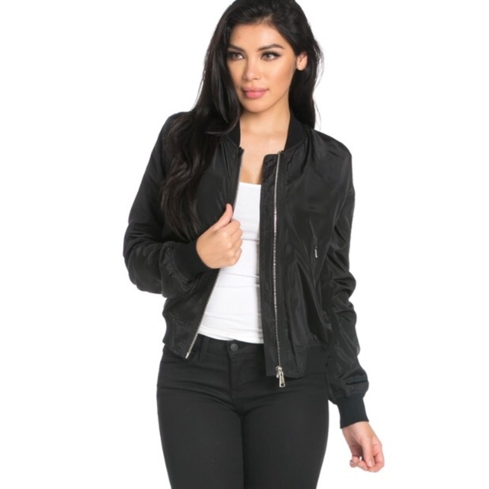 Elise Bomber