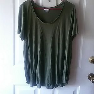 ✴️BUNDLE of 2✴️ Old Navy shirt size XL