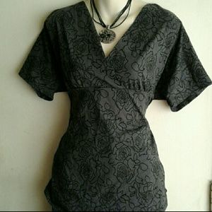 NWOT Maurices Rose Print Plus Size Top