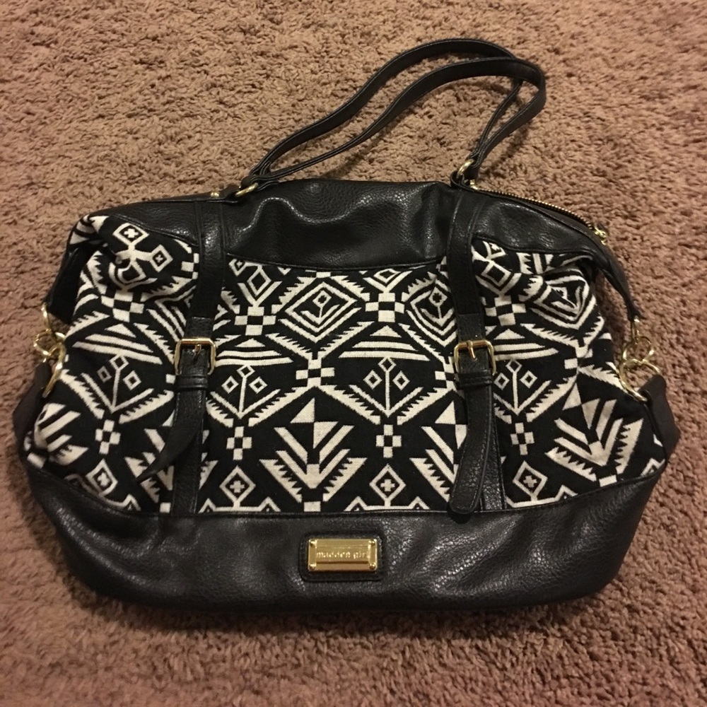 Aztec black and white