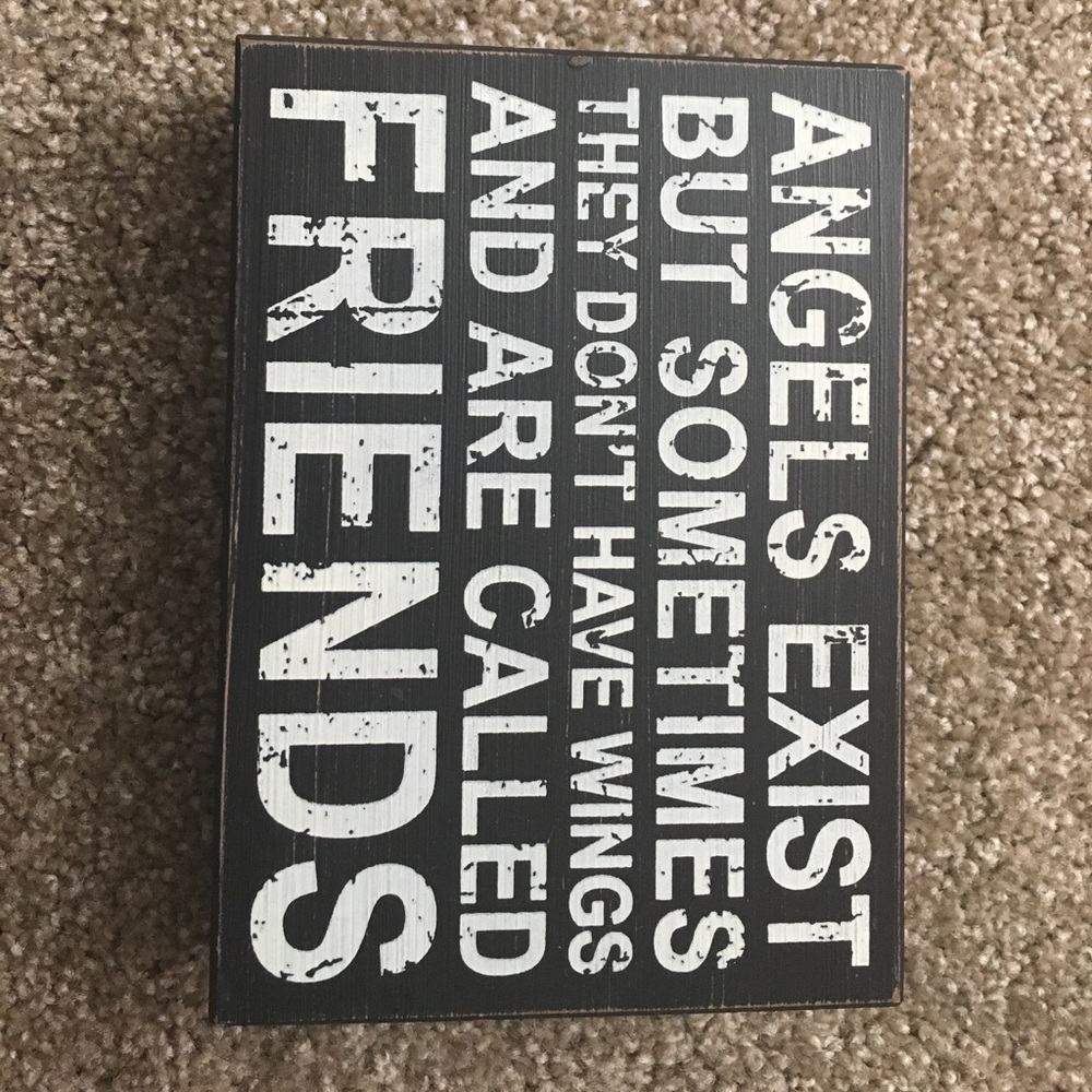 FREE! Friends Decor