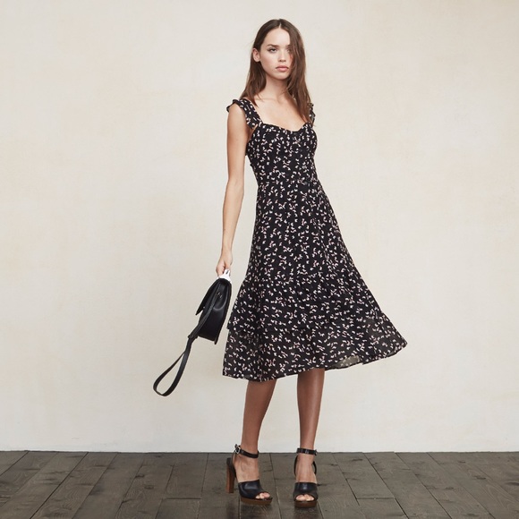 Reformation Dresses & Skirts - ISO ISO Reformation Abilene Dress! Size 4 or 6. ❤️