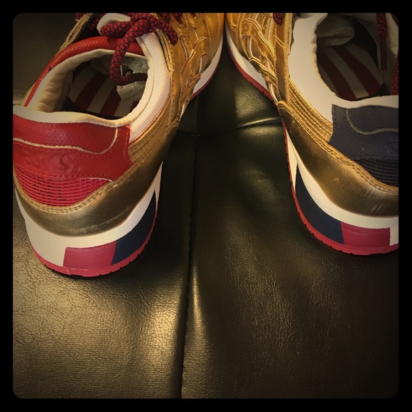 Kith USA GOLD ASics - Picture 3 of 5