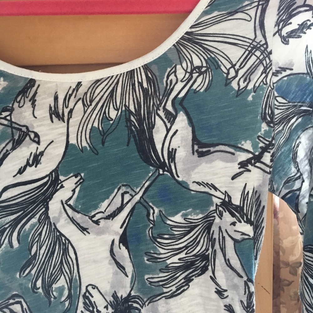 3/4 sleeve anthropologie shirt