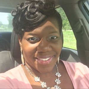 Meet your Posher, Keshia