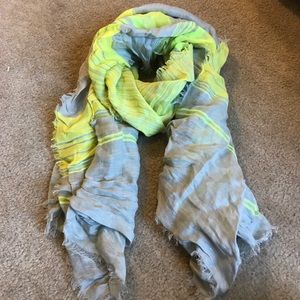 NWT gap scarf