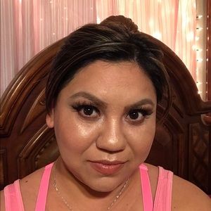 Meet your Posher, Gabriela