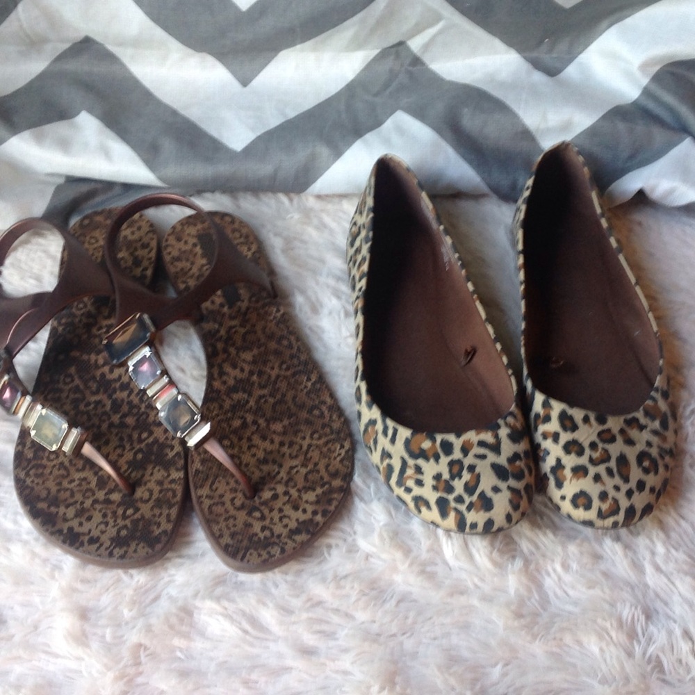 2 pair size 7 shoes
