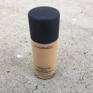 MAC Studio Fix Fluid Foundation