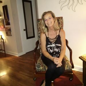 Meet your Posher, Juanita