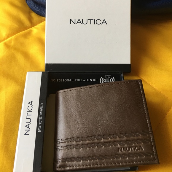 SOLD👍🏻Nautica brown leather wallet - Picture 1 of 2