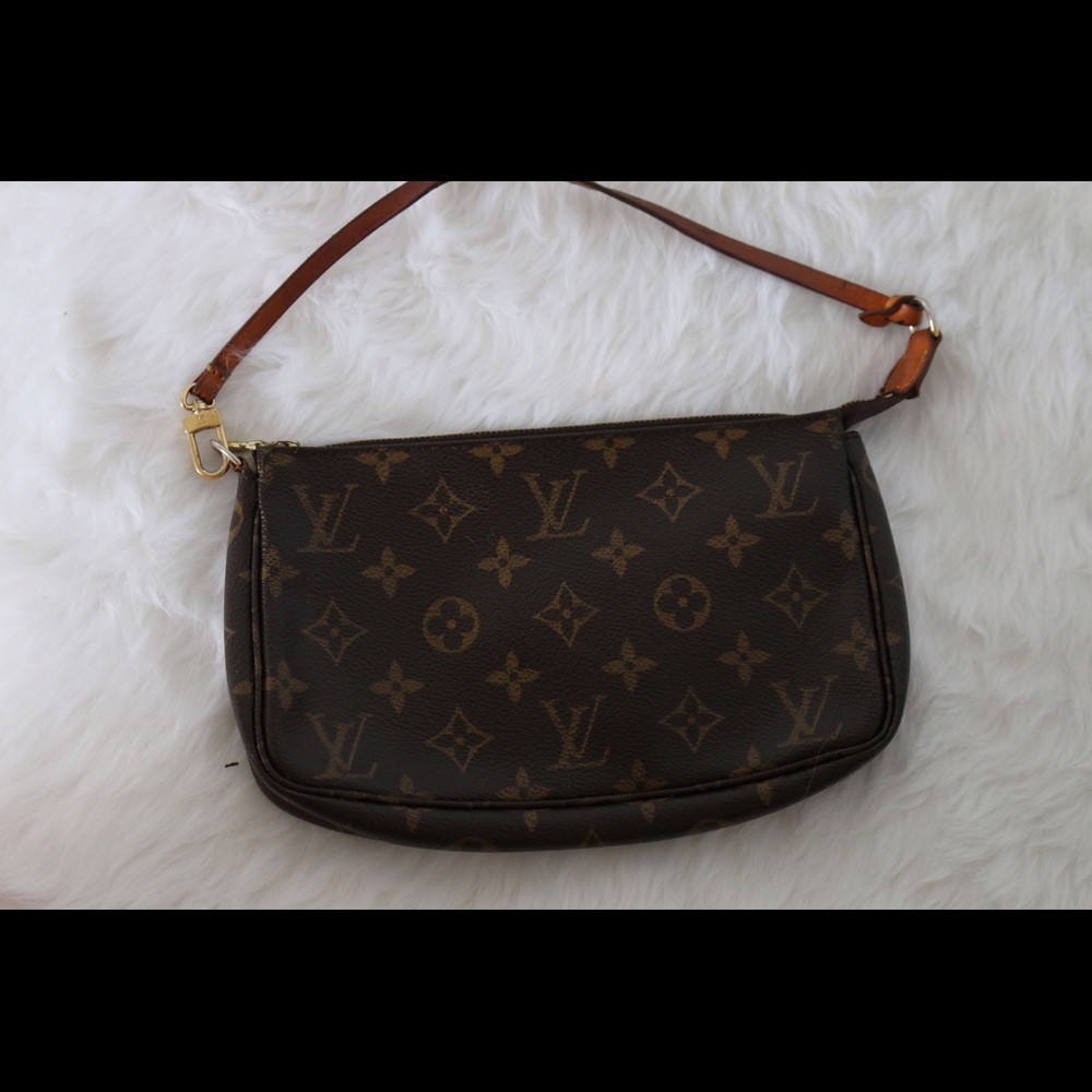 Louis Vuitton monogram ponchette