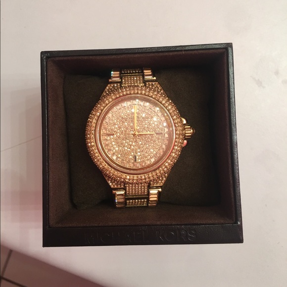 Michael Kors Accessories - GOLD MICHAEL KORS WATCH