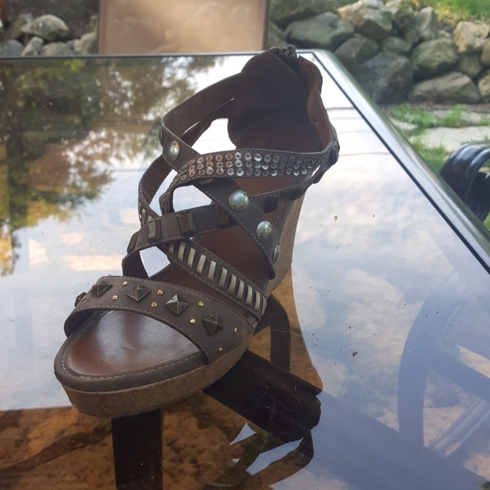 Sandal