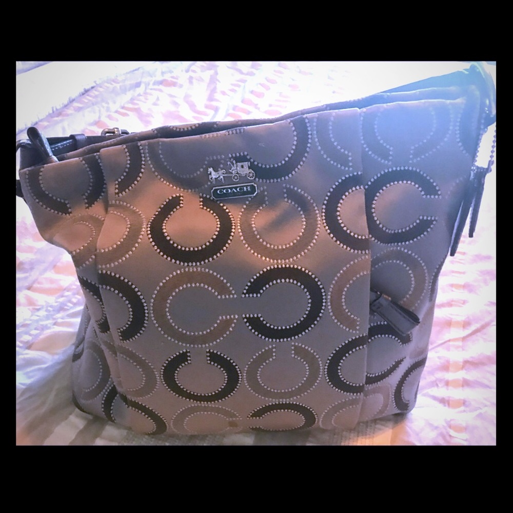 Awesome handbag!!! Rarely used..