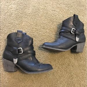 Rocket Dog boots