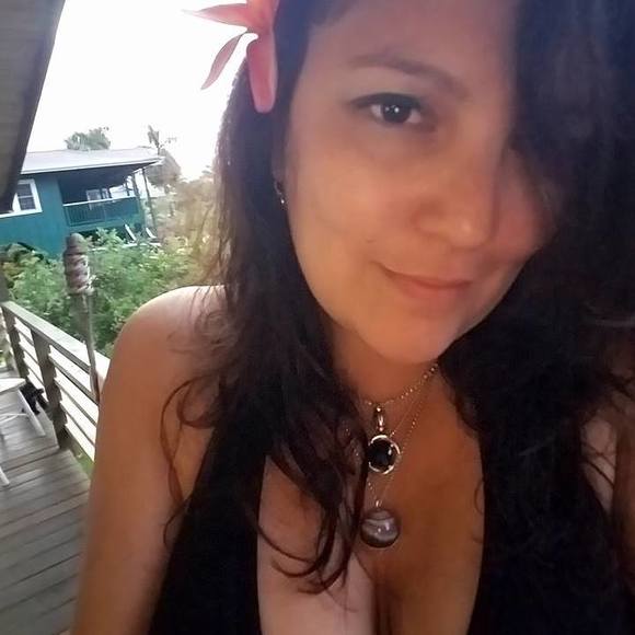 Meet your Posher, Raven - Picture 2 of 3