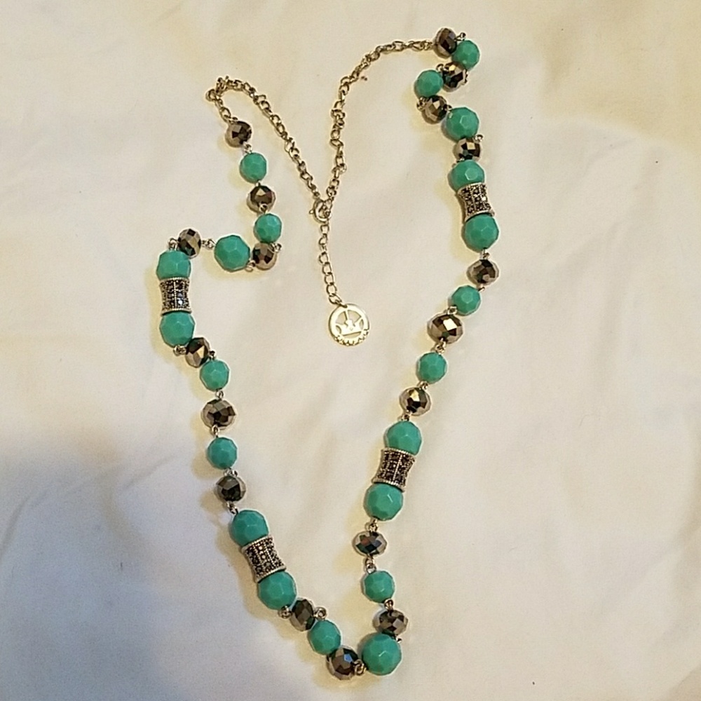 Trifari beautiful necklace.