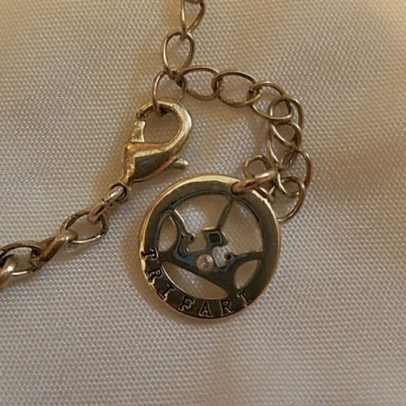 Trifari beautiful necklace. - Picture 6 of 6